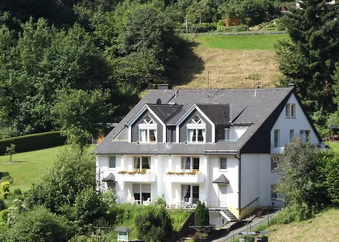 Appartementhaus Vierjahreszeiten